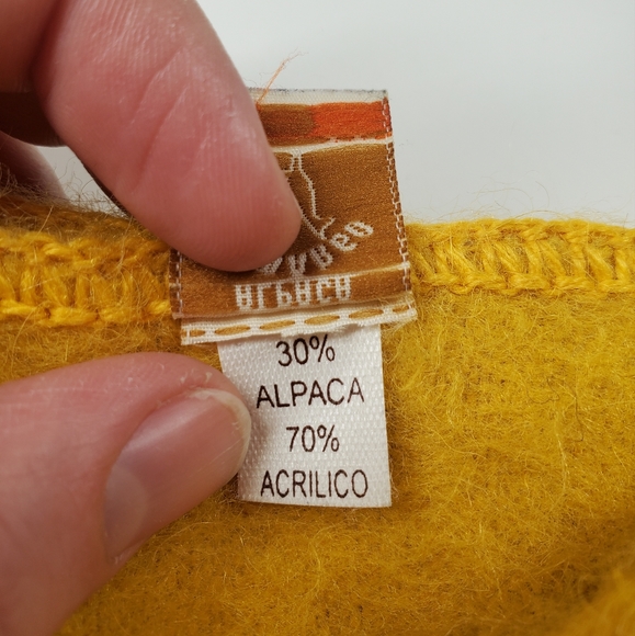 Alpaca Camargo Yellow Scarf - Picture 7 of 10